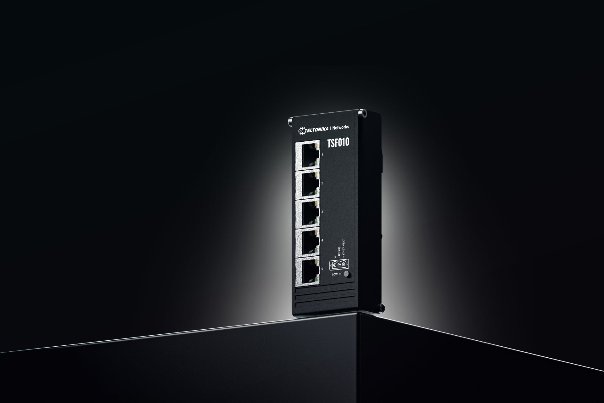 Teltonika TSF010 – Switch – 5×Fast Ethernet, DIN-Schiene, Schwarz