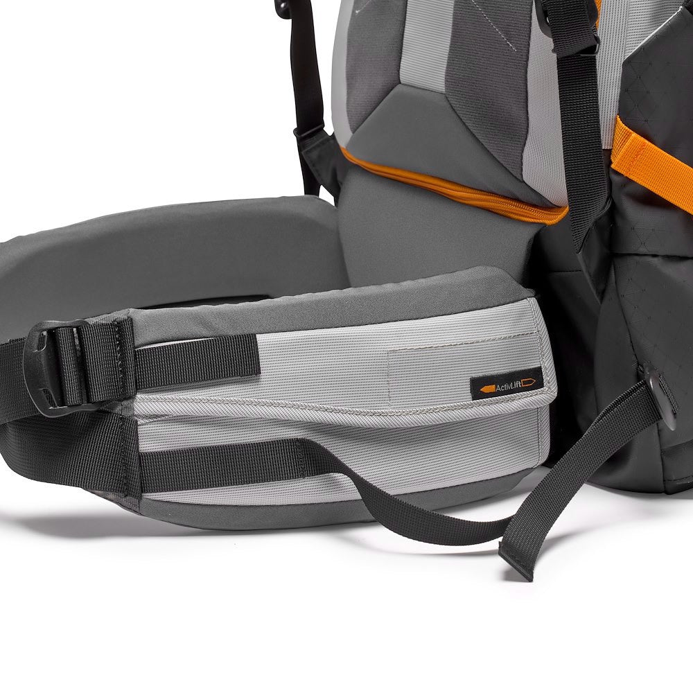 Lowepro PhotoSport Pro III Kamerucksack – 57 l, für DSLR/CSC mit montiertem 70–200 mm f/2.8 und andere