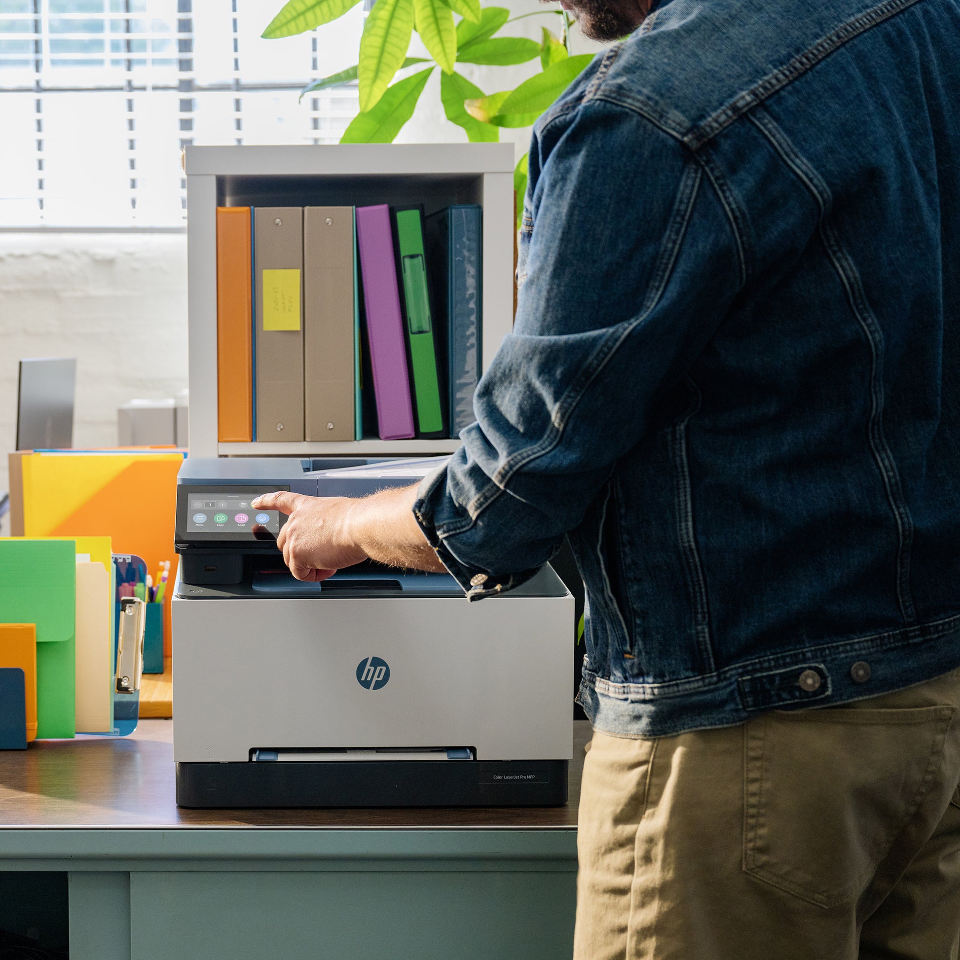 HP Color LaserJet Pro 3302 fdng – Farbiges Laser-MFP, 4-in-1