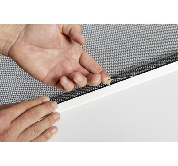 Windhager IS Teleskopfenster STRETCH Fenster-Fliegengitter – 120 × 140 cm – Weiss – Aluminium-Rahmen