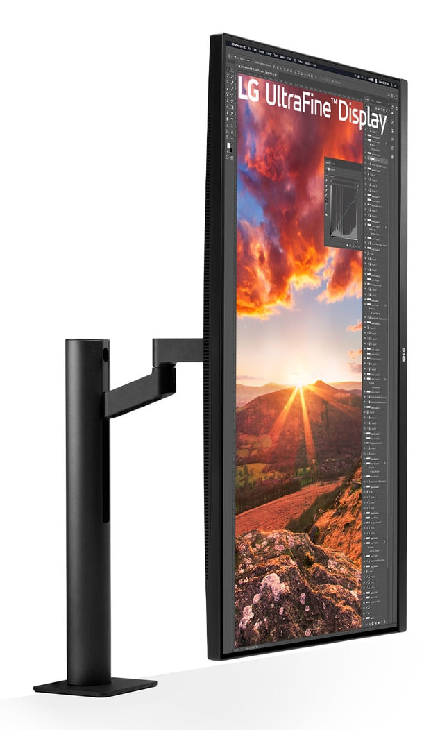 LG 32UN880K-B – 31,5", 3840 × 2160 (4K), IPS, USB-C 60 W, HDR10