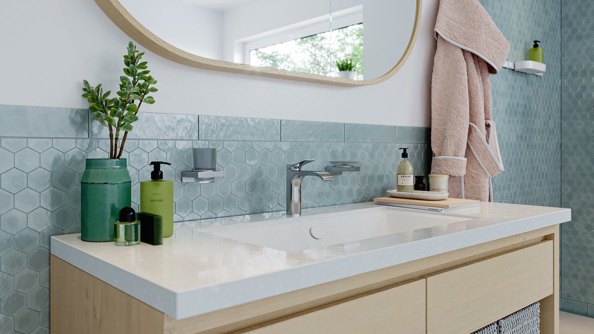 Hansgrohe AddStoris Q Manueller Seifenspender – Wandmontage – 200 ml, chrom, Glas/Kunststoff/Metall