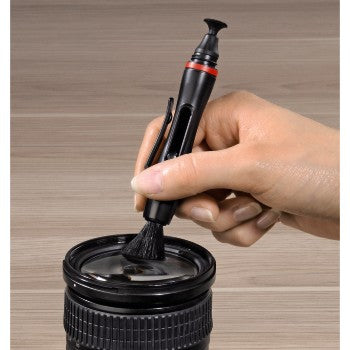 Hama Lenspen Classic Reinigungspinsel – Kunststoff/Spezialsamt, 13 mm breit – Schwarz