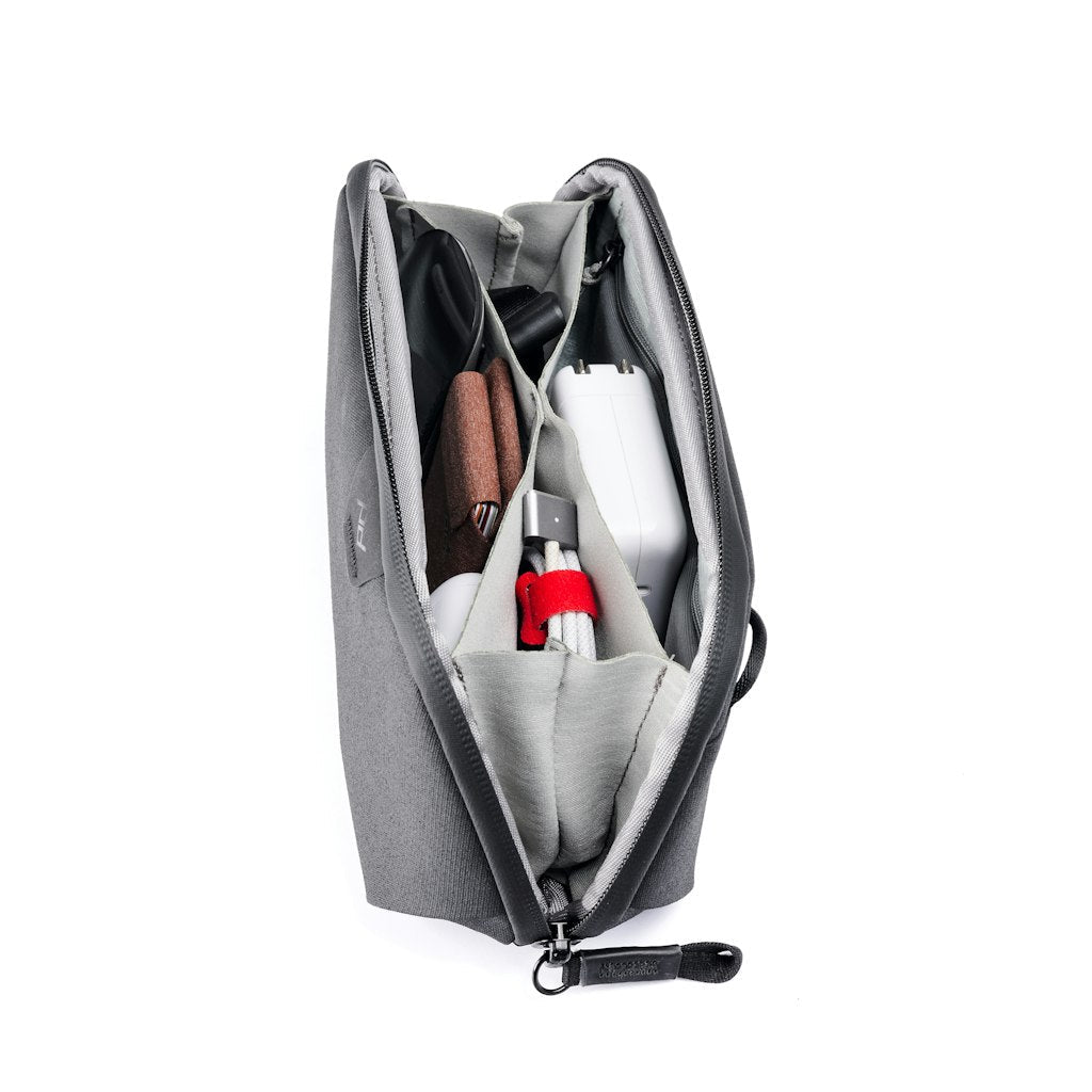 Peak Design Tech Pouch – Reissverschluss, Zubehörfach, Pen-Loop – 1 l – Schwarz – Nylon