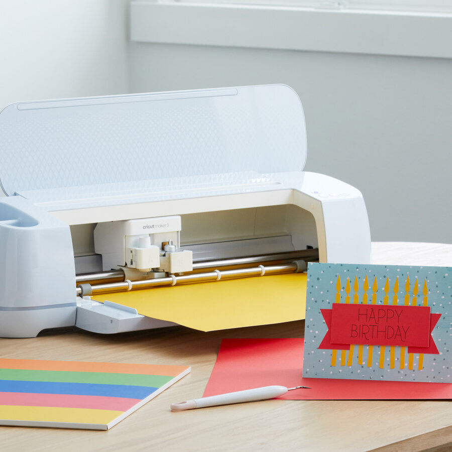 Cricut Stickerpapier 305 × 305 mm – Papier, Weiss – wiederablösbar – 10 Blatt – für Cricut Maker/Explore
