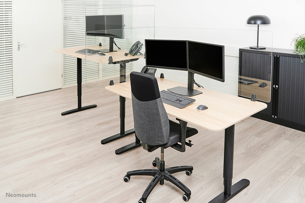 Neomounts Hygieneschutzschild – 1'580 × 650 mm, Gehärtetes Glas, Transparent, für Tischplatten 0–25 mm