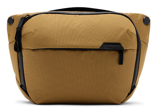Peak Design Everyday Sling v2 Kameratasche – 6 l, Tablet bis 11" – für DSLR, Drohne, Systemkamera – Braun