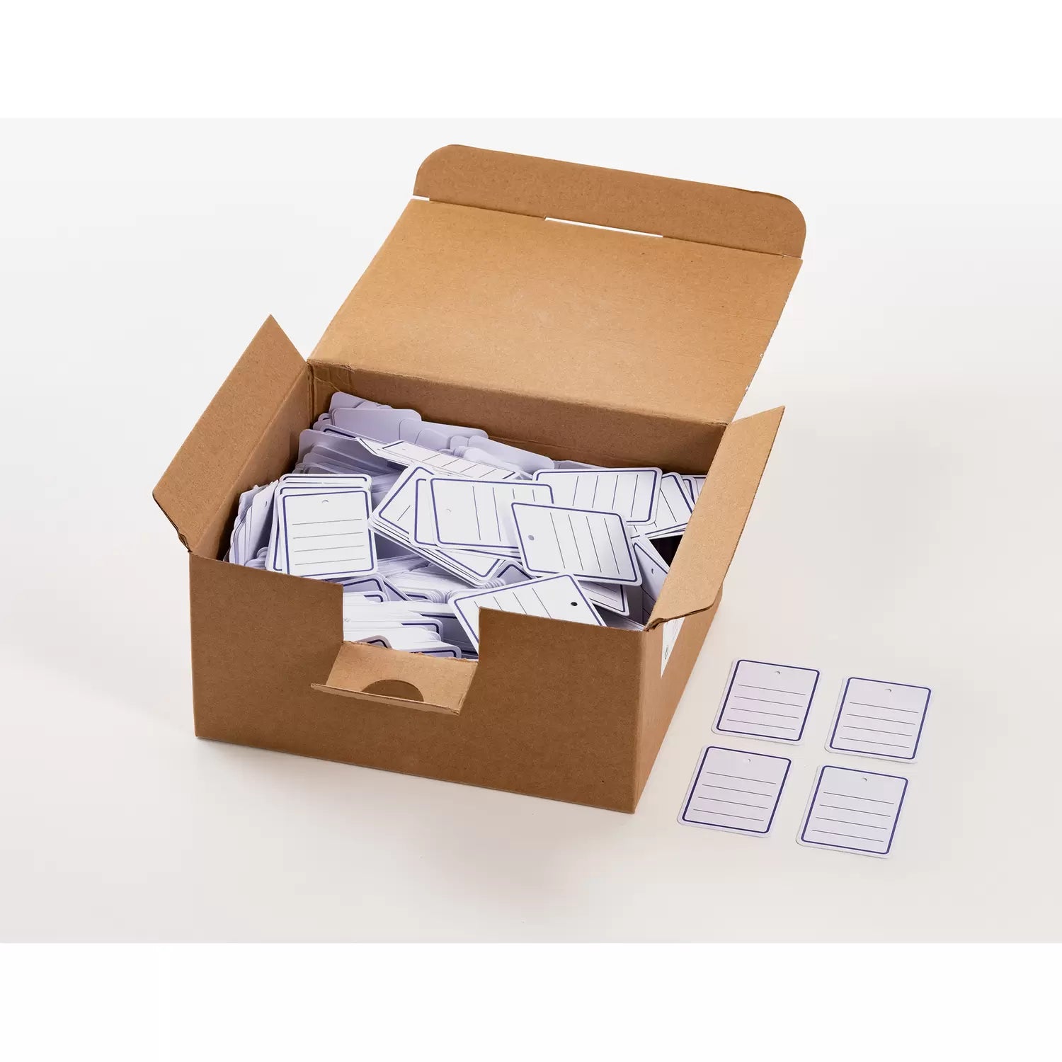 HERMA Anhängeetiketten – rechteckig 42 × 60 mm, Karton, weiss, gelocht ohne Faden, 1'000 Stk.