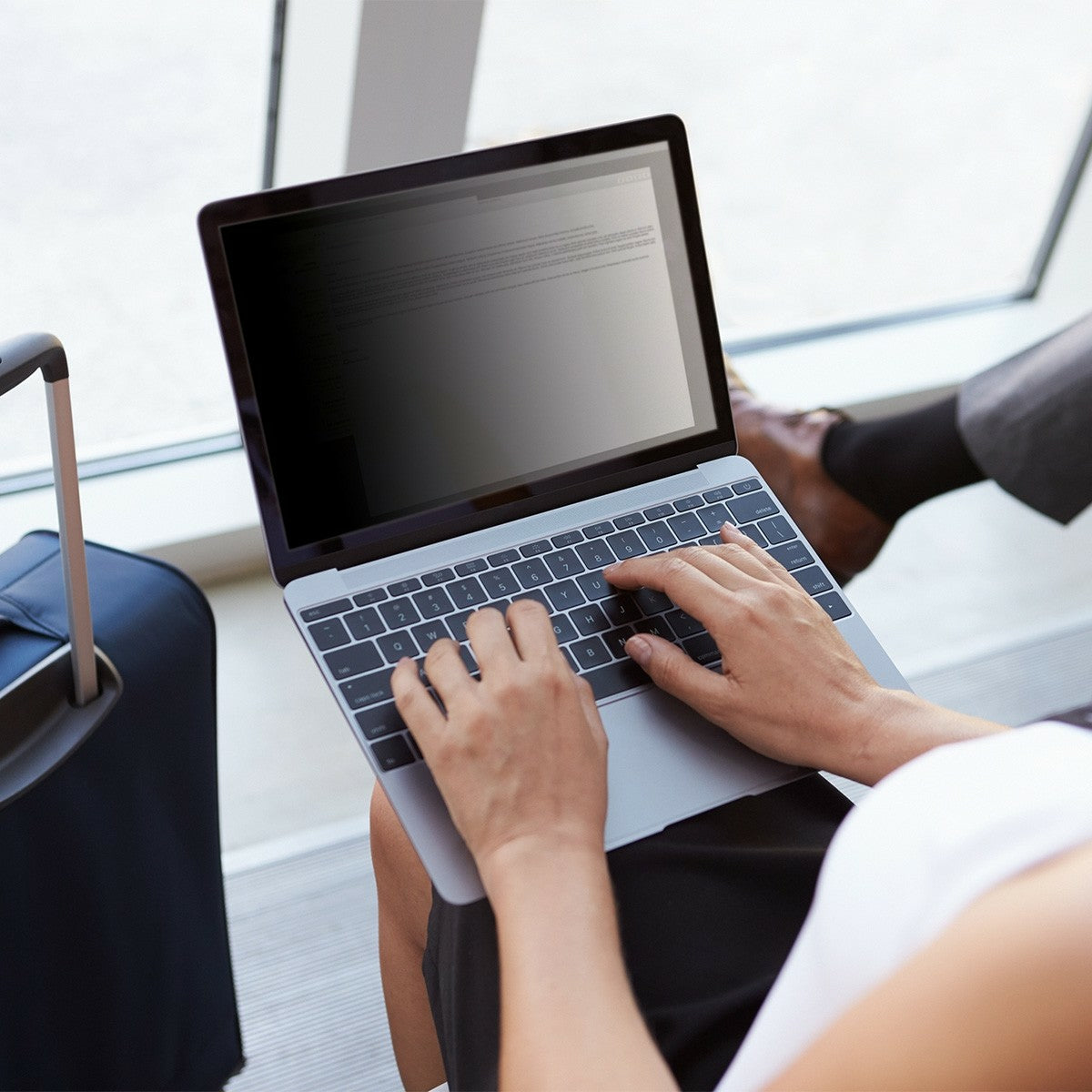 Mobilis Blickschutzfilter 13" magnetisch, Blaulichtfilter – für Microsoft Surface Pro 9, Pro 8, Pro X