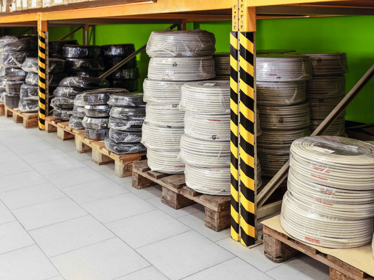 DURABLE – Eckschutzprofil C35 – 1 m – selbstklebend – schwarz/gelb – 35 mm – Kunststoff – für Innenbereich