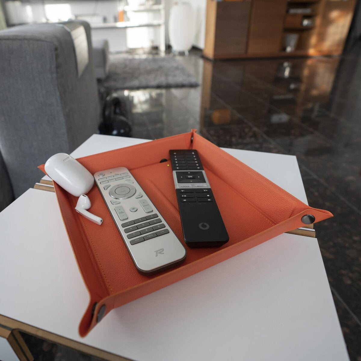 4smarts Smarttray Ladestation (EU) – 20 W, 2× USB-C + 1× USB-A, Qi, faltbar – für Smartphones