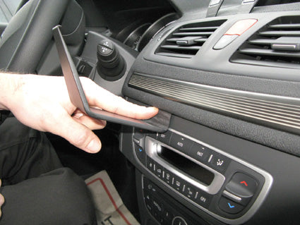 Brodit Auto-Halterung, fahrzeugspezifisch – für Renault Mégane III (09–16) und Fluence (10–15) – Schwarz