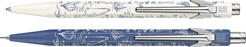 Caran d-Ache Caran d'Ache 849 Toile de Jouy Schreibgeräte-Set – Kugelschreiber + 0,5 mm Druckbleistift – Schwarz
