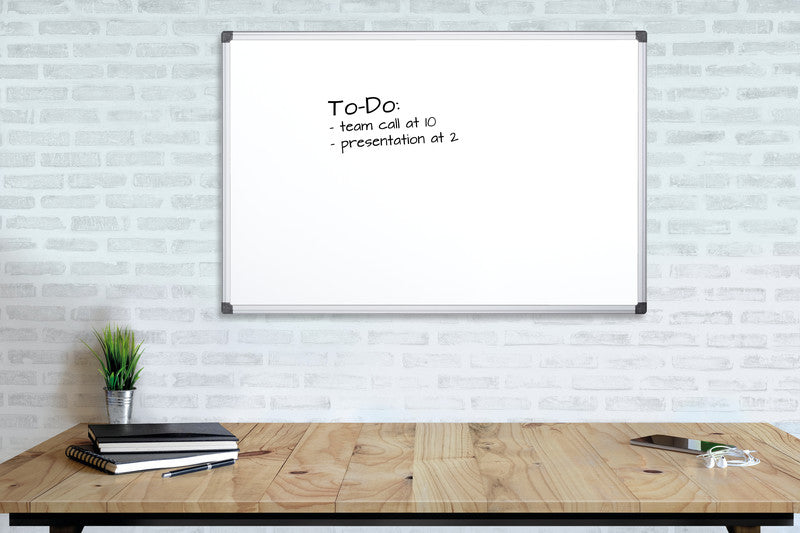 Q-connect Whiteboard – 90 × 60 cm, Emaille, magnetisch, Aluminiumrahmen, Wandmontage