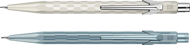 Caran d-Ache 849 Alpine Frost Druckbleistift – 0,5 mm – Aluminium – Gletscherblau