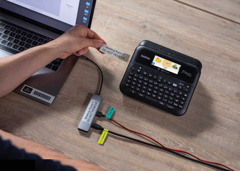 Brother P-touch D610VP – Beschriftungsgerät, für TZe-Bänder 3,5–24 mm, USB, Auto-Cutter