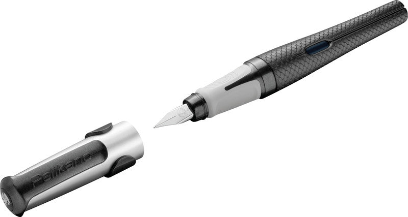 Pelikano Dark Legend – Federspitze M – für Rechtshänder – Schwarz, Blau – Patronen