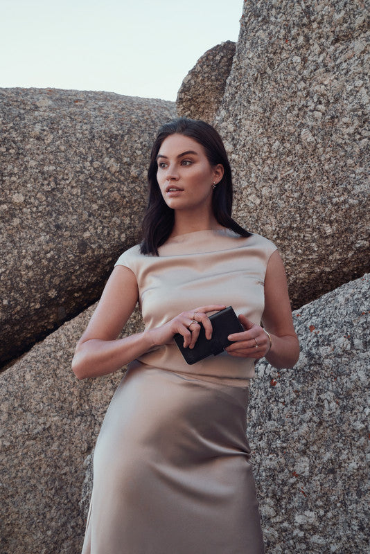 Ideal of Sweden – Booklet-Hülle – für Apple iPhone 11 Pro Max – schwarz – mit Kartenfach, Magnetverschluss
