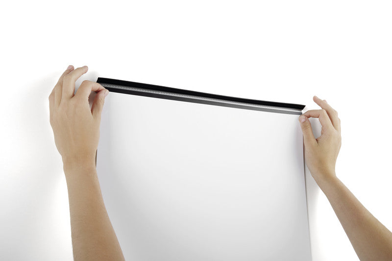 Durable Magnetschiene – magnetisch, selbstklebend, zuschneidbar – schwarz – Kunststoff – 5'000 × 17 × 4 mm