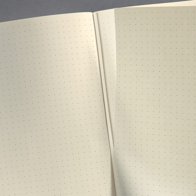 Sigel Notizbuch, 187 × 280 mm, punktkariert, Fadenheftung, 194 Seiten, 80 g/m² – grau