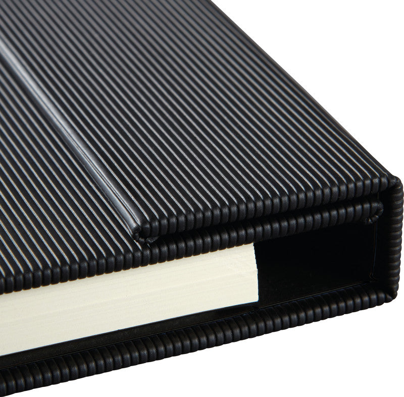 Sigel Notizbuch A4, kariert, Fadenheftung, 194 Seiten, 80 g/m² – schwarz