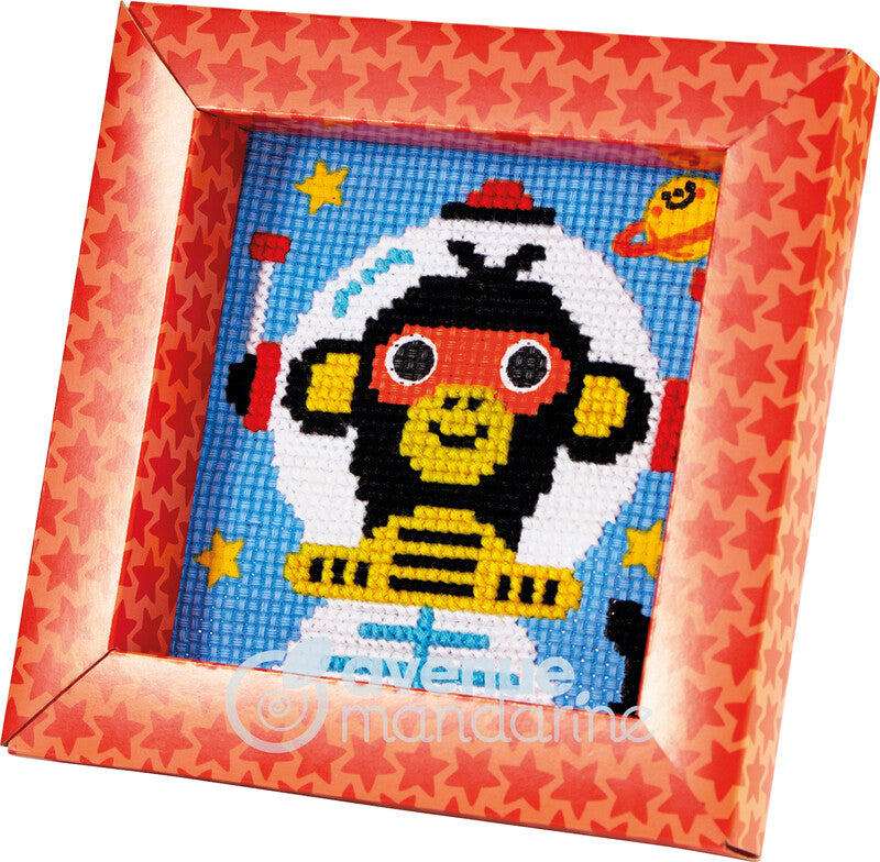 Avenue Mandarine – Kreuzstich Bastelset Einhorn – 6–10 Jahre – 5 Nähgarne – 140 × 140 × 20 mm