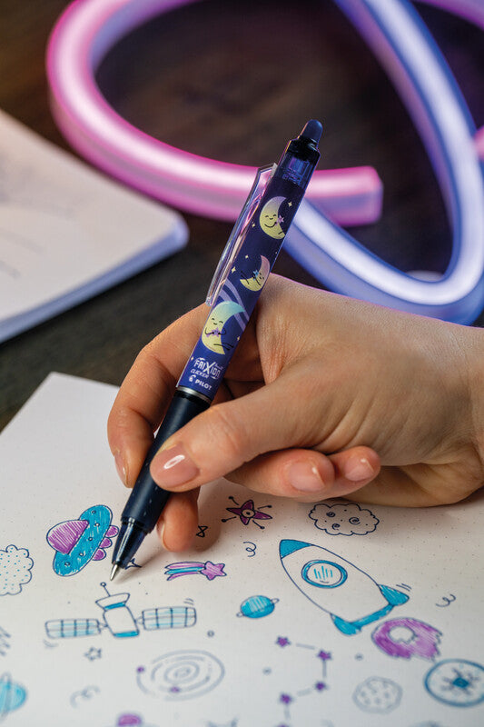 Pilot FriXion Ball Clicker Cosmic Dreams – Tintenroller, Druckmechanik, Kunststoff, für Linkshänder – 3 Stk.