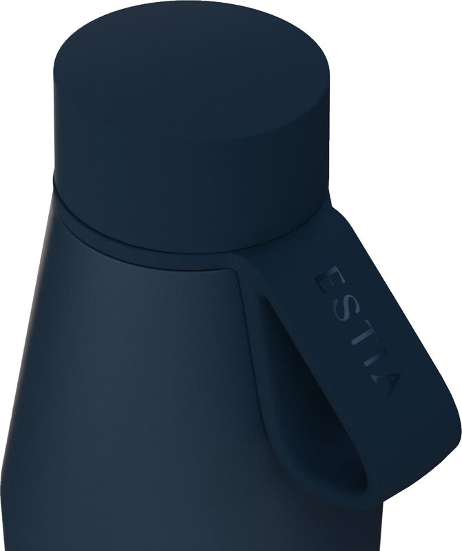 Estia Flow Isolierflasche 500 ml – Doppelwandig 12 h Heiss / 24 h Kalt, Edelstahl, Schraubdeckel, Indigo