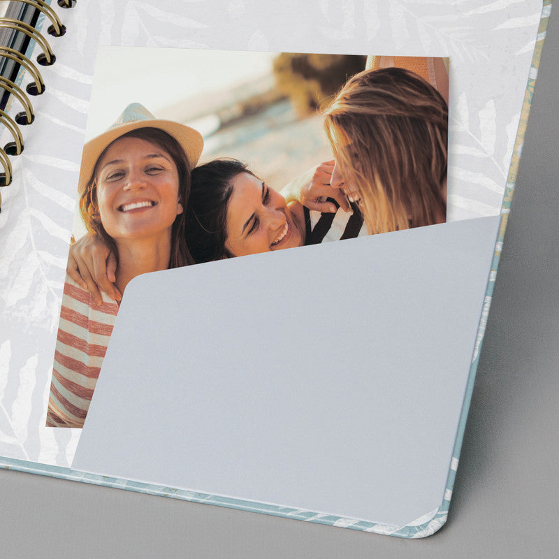 Sigel Spiralbuch, 168 × 215 mm, punktkariert, Hardcover, 240 Seiten, perforiert, 120 g/m² – mehrfarbig