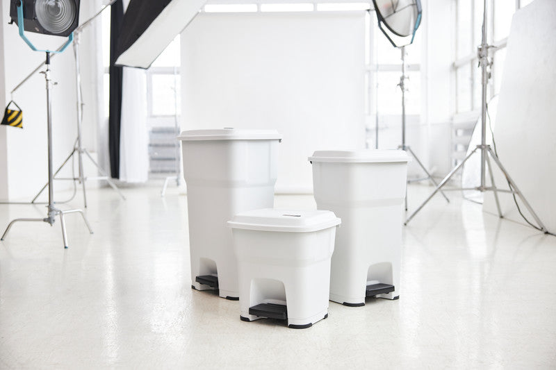 Rothopro Abfallcontainer – 85 l – mit Deckel – Kunststoff, Polarweiss – B × H × T 490 × 790 × 390 mm