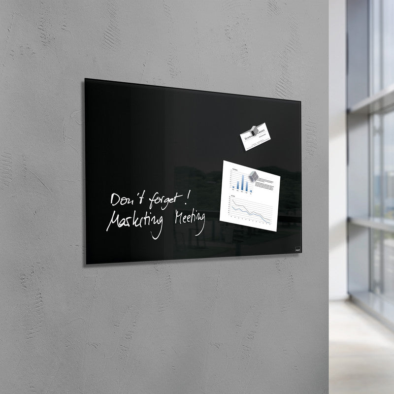 Sigel Whiteboard – 78 × 48 cm, Glas, magnetisch, Wandmontage, inkl. Magnete, Montagesatz