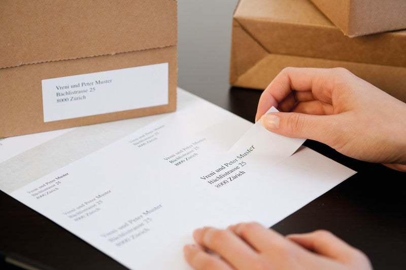 Q-connect Etiketten, 105 mm × 74 mm, weiss, Papier, permanent, 1600 Etiketten (200 Blatt)