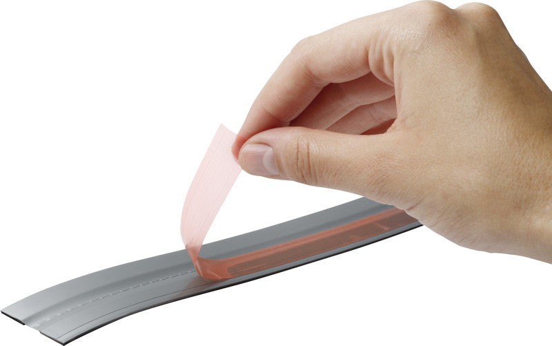 Durable Magnetschiene – magnetisch, selbstklebend, wiederablösbar – silber – Kunststoff – 5'000×17×4 mm – 1 Stück