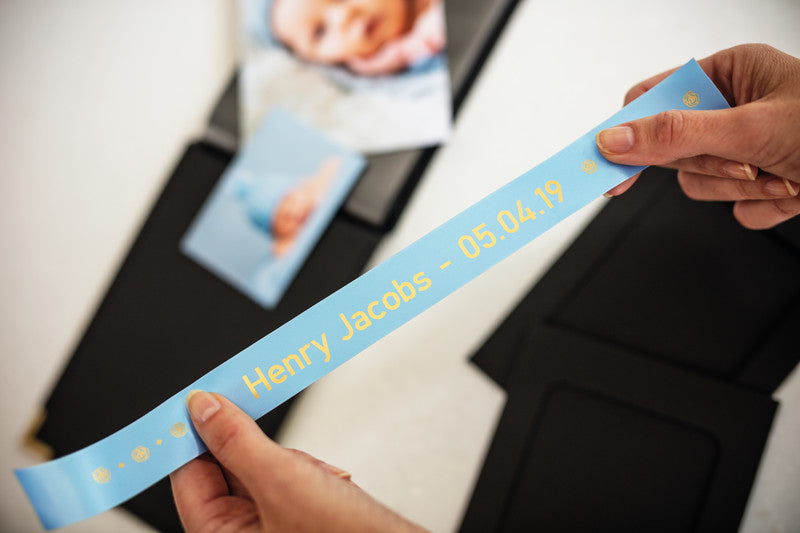 Brother Textilband – 24 mm × 4 m, hellblau, gold, TZe